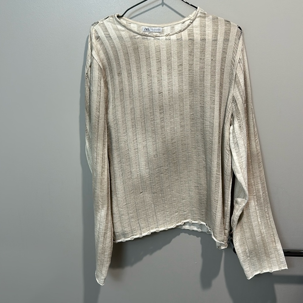 Zara sweater color tan and cream, size S